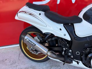 Suzuki GSXR 1300 Hayabusa 2014-thumb-21