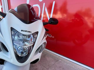Suzuki GSXR 1300 Hayabusa 2014-thumb-22