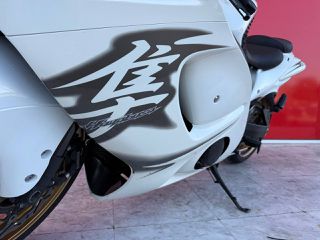 Suzuki GSXR 1300 Hayabusa 2014-thumb-25