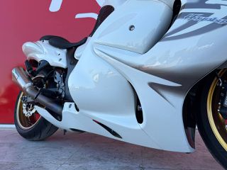Suzuki GSXR 1300 Hayabusa 2014-thumb-31