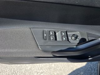 Volkswagen Polo 2021 1.0 MPI TRENDLINE-thumb-23