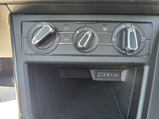 Volkswagen Polo 2021 1.0 MPI TRENDLINE-thumb-31