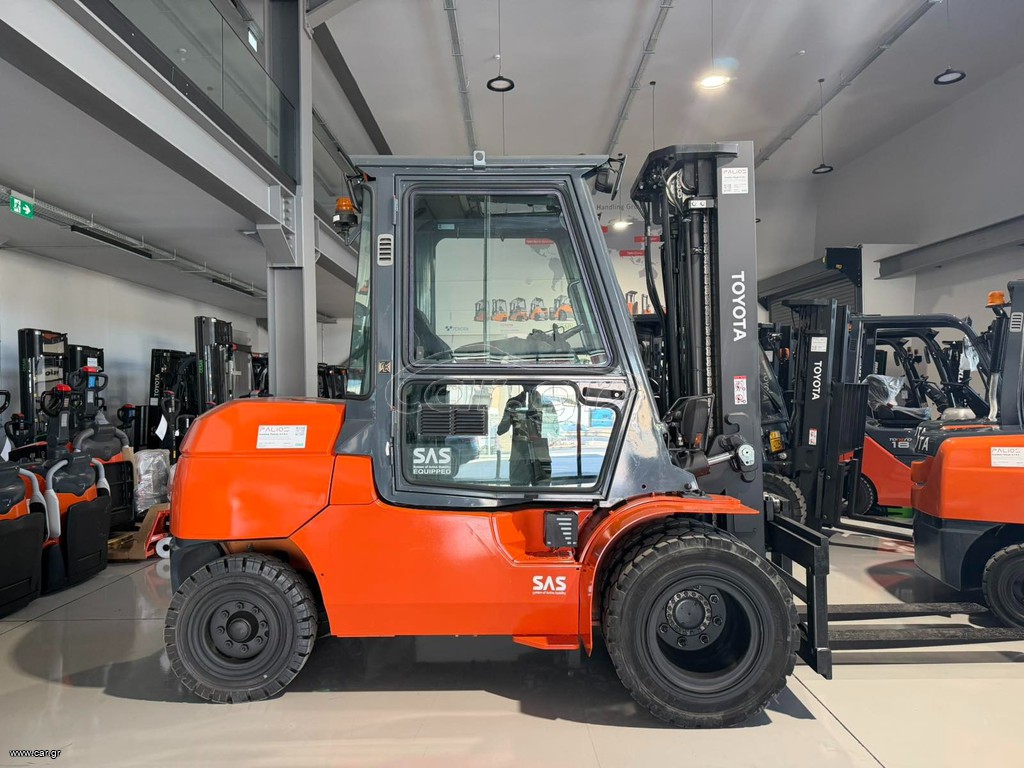 Toyota 2011 42-7FD40
