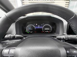 Toyota C-HR 2025 2.0 HYBRID PLUG IN C-ULT PHEV 223HP-thumb-32