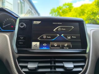 Peugeot 2008 2014 1.6 BLUEHDI 100 ALLURE-thumb-19