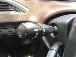 Peugeot 2008 2014 1.6 BLUEHDI 100 ALLURE-thumb-23