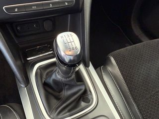 Renault Megane 2017-thumb-34