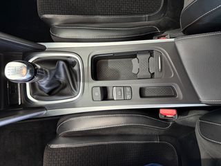 Renault Megane 2017-thumb-35