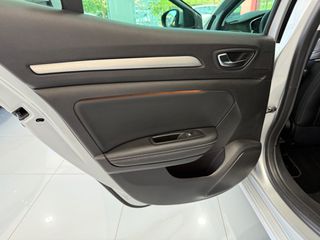 Renault Megane 2017-thumb-21
