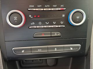 Renault Megane 2017-thumb-25