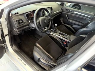 Renault Megane 2017-thumb-17