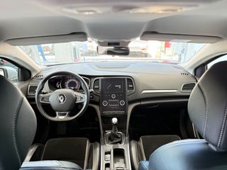 Renault Megane 2017-thumb-9