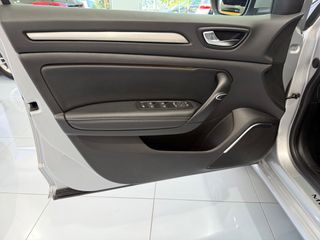 Renault Megane 2017-thumb-22