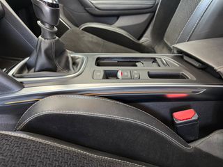 Renault Megane 2017-thumb-29