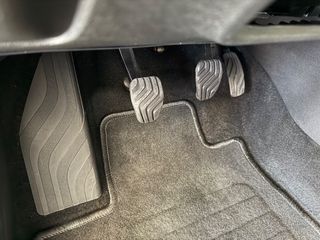 Renault Megane 2017-thumb-30