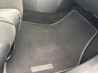 Renault Megane 2017-thumb-31