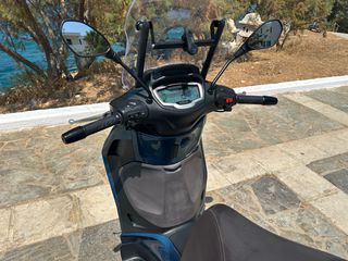Piaggio Beverly 300 2021 300 HPE-thumb-3