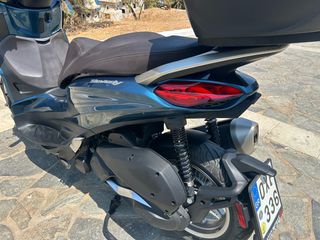 Piaggio Beverly 300 2021 300 HPE-thumb-5