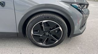 Peugeot 408 2024 1.6 HYBRID PLUG-IN 180HP GT-thumb-14