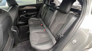 Peugeot 408 2024 1.6 HYBRID PLUG-IN 180HP GT-thumb-30