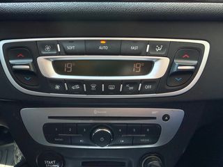 Renault Megane 2015 S/W 1.5 DCI FULL EXTRA BOSE SOUND NAVI CAMERA 5D-thumb-10