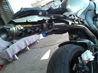Honda CBR 1000RR 2007-thumb-1