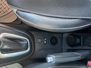 Renault Captur 2018-thumb-11