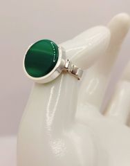 ΔΑΧΤΥΛΙΔΙ ΑΣΗΜΕΝΙΟ 925 ΜΕ ΠΕΤΡΑ GREEN AGATE Α9546 ΤΙΜΗ