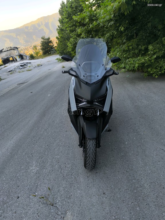 Yamaha XMAX 300 Tech Max+ EU5+ 2025 Tech Max plus