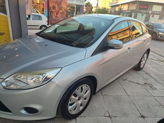Ford Focus 2012-thumb-5