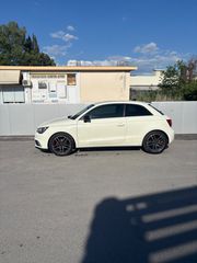 Audi A1 2012-thumb-4