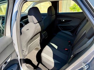Peugeot 3008 2021-thumb-11