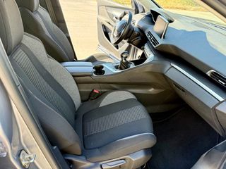 Peugeot 3008 2021-thumb-14