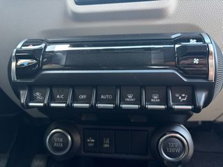 Suzuki Ignis 2018 midle hybrid-thumb-30