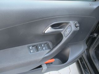 Volkswagen Polo 2014 1.4 TDI BLUEMOTION-thumb-19