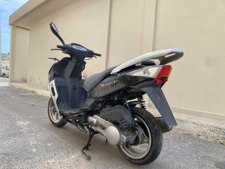 Peugeot Sumup 125 2010-thumb-5