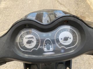Peugeot Sumup 125 2010-thumb-6
