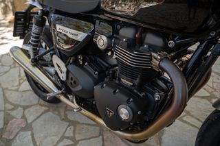 Triumph Speed Twin 2024 1200-thumb-8