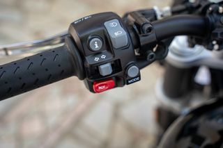 Triumph Speed Twin 2024 1200-thumb-13