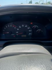 Suzuki Grand Vitara 2000-thumb-10