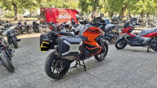 KTM 1290 Super Adventure 2023-thumb-4