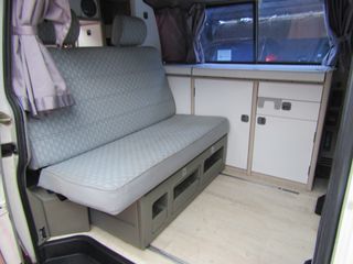 Volkswagen 1993 T4 CALIFORNIA ''PRODRIVE'-thumb-28