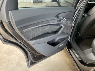 Audi e-tron 2020 Sportback 55 quattro S line-thumb-14