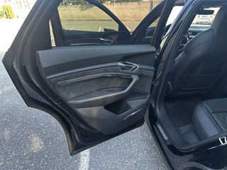 Audi e-tron 2020 Sportback 55 quattro S line-thumb-22