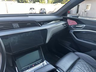 Audi e-tron 2020 Sportback 55 quattro S line-thumb-23