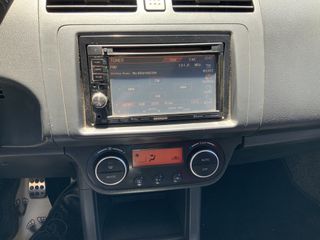Suzuki Swift 2009-thumb-15
