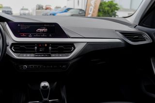 Bmw 116 2023 i-thumb-10