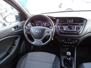 Hyundai i 20 2018 1.2 EXCLUSIVE 85ip- klima aristo-thumb-17