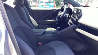 Toyota C-HR 2025 2.0 CULT PLUGIN HYBRID-thumb-11