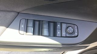 Toyota C-HR 2025 2.0 CULT PLUGIN HYBRID-thumb-15